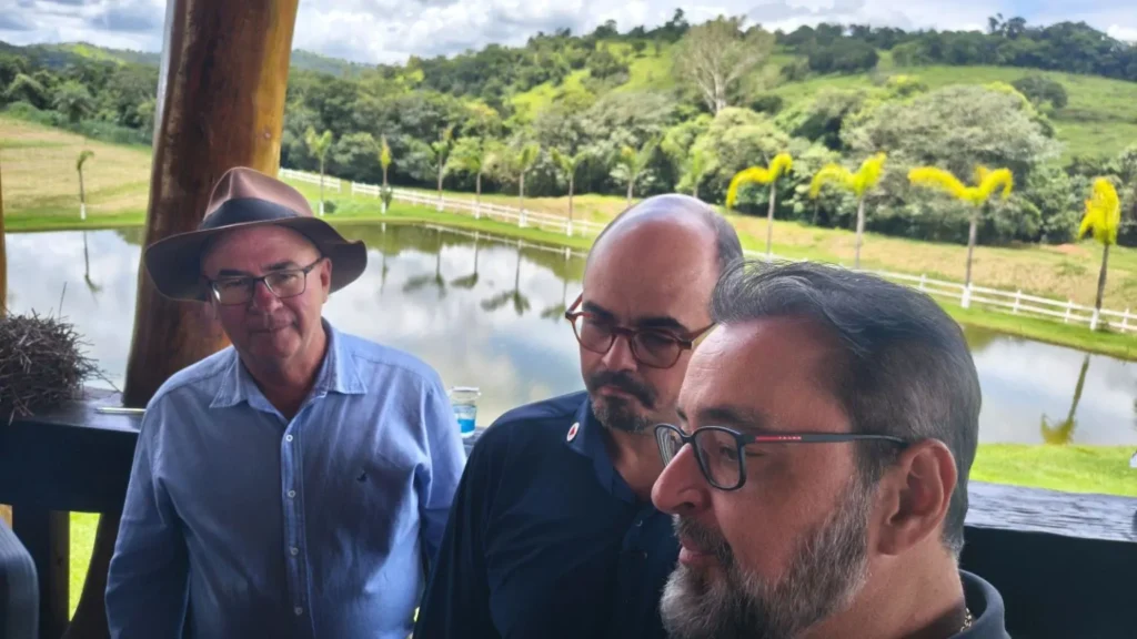 Empresário Márcio Kakau, vice-governador Mateus Simões e o deputado Gustavo Santana