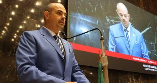 Mateus Simões discursa na ALMG