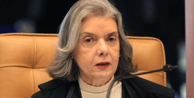 Cármen Lúcia cogita aposentadoria antecipada por pressão da família