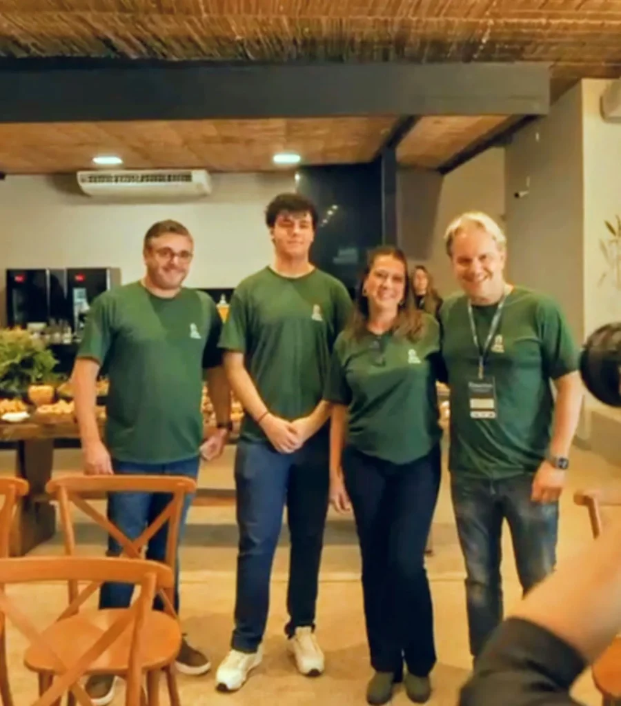  Guilherme Bicalho Diretor de atendimento, Arthur Lavarini, Social Media, Luciana Vaz, Gestora de Projetos, Adriano Buldrini Diretor.