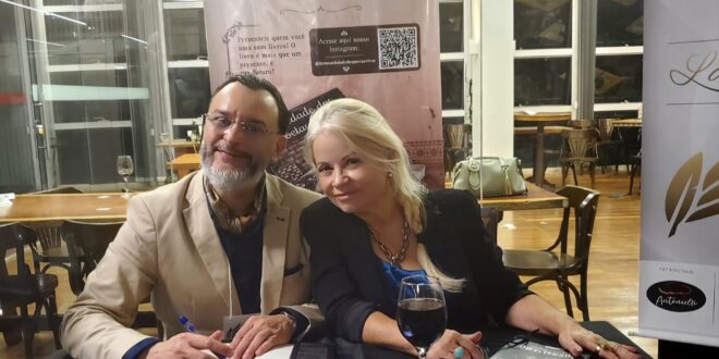Entrevista - Dan Berg e a Ética Contemporânea. Na imagem Dan Berg e a jornalista Arilda Costa McClive