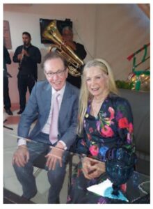A escritora Valdivia Beauchamp e seu marido William Furey Jr.