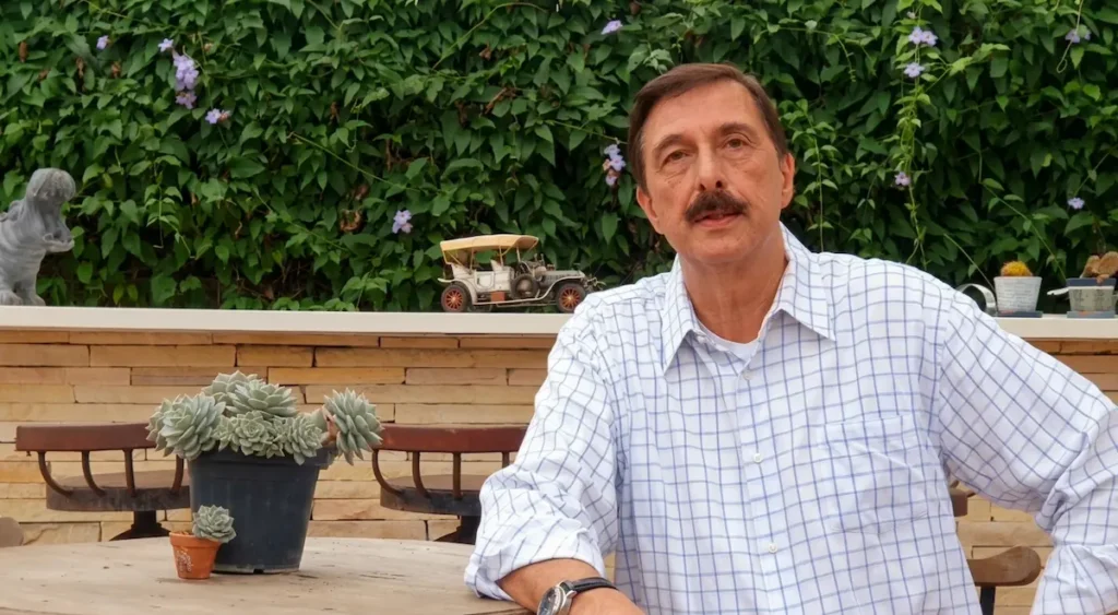 Ribas Paiva, anfitrião do espaço Palácio Fiorentino, onde acontece a conferência da Ajoia Brasil