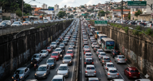 Quando a propaganda tenta esconder o caos: a trincheira da Av. Cristiano Machado e as verdades que a PBH precisa explicar