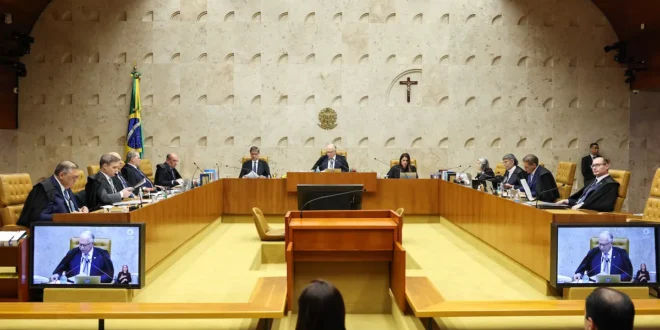 Suprema Corte do Brasil desce à arena política e a Justiça perde sua autoridade