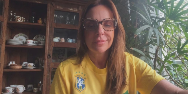 Jornalista Flávia Jannuzzi