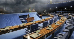 Nuvens sobre o Senado